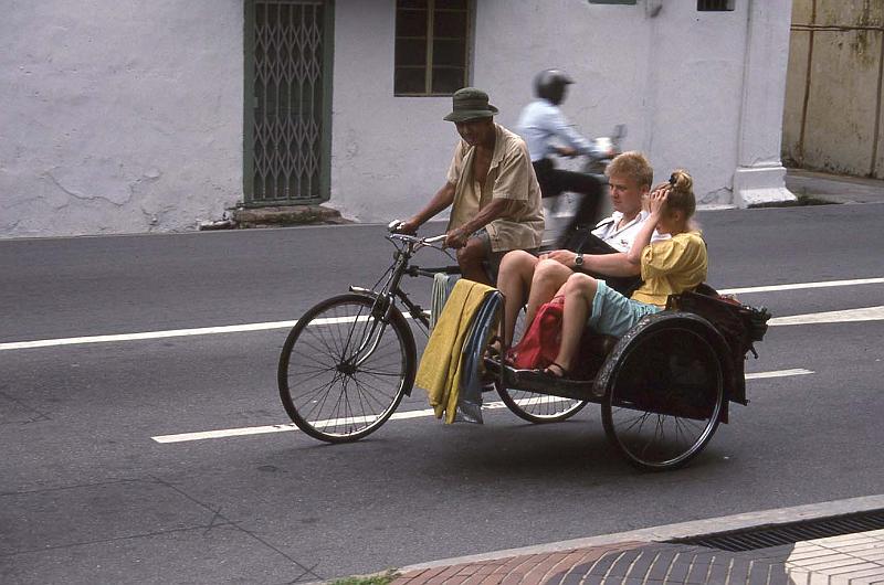 WT 0600 104-17 Singapore.jpg